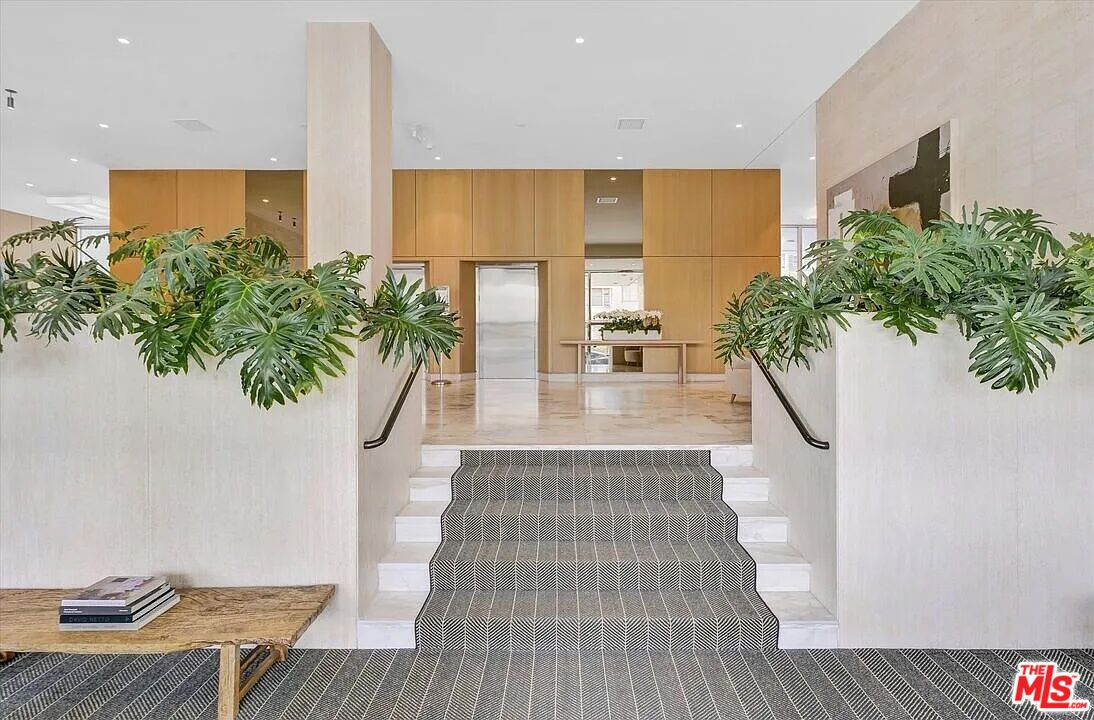 999 N Doheny Dr Unit: 1012