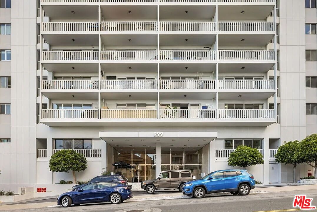 999 N Doheny Dr Unit: 1012