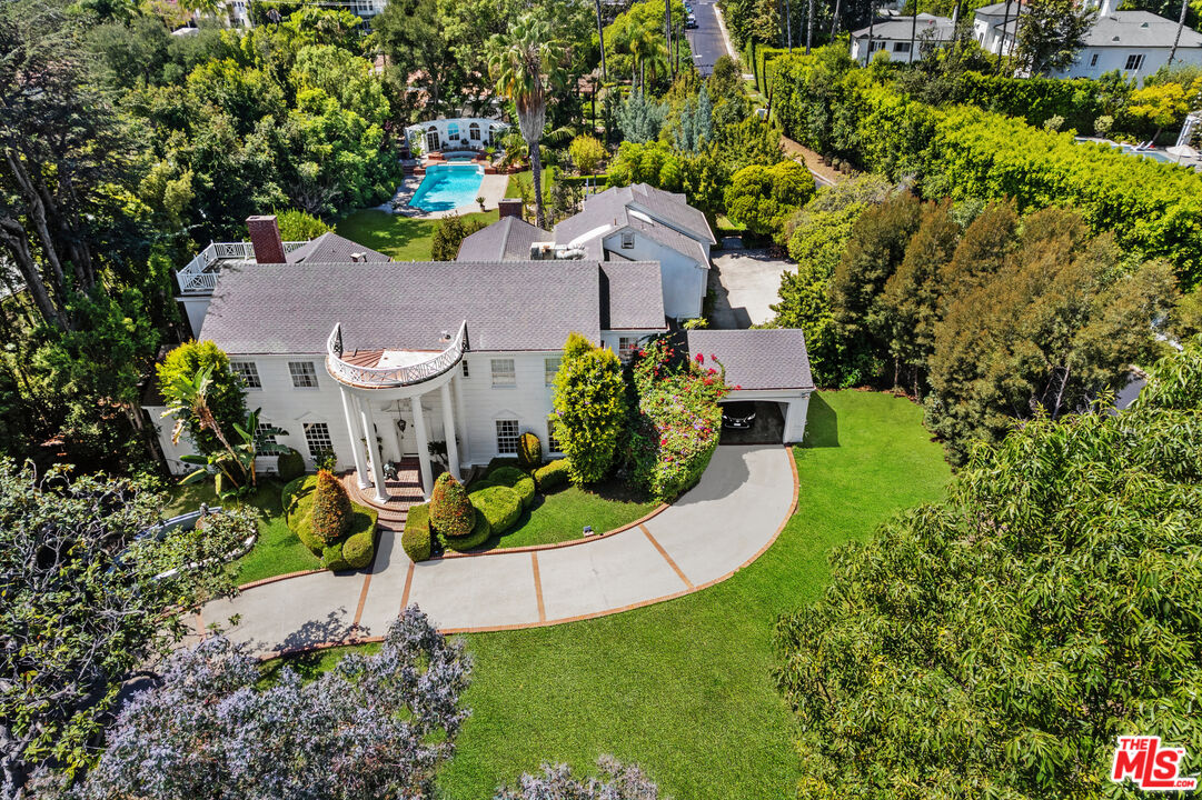 251 N Bristol Ave