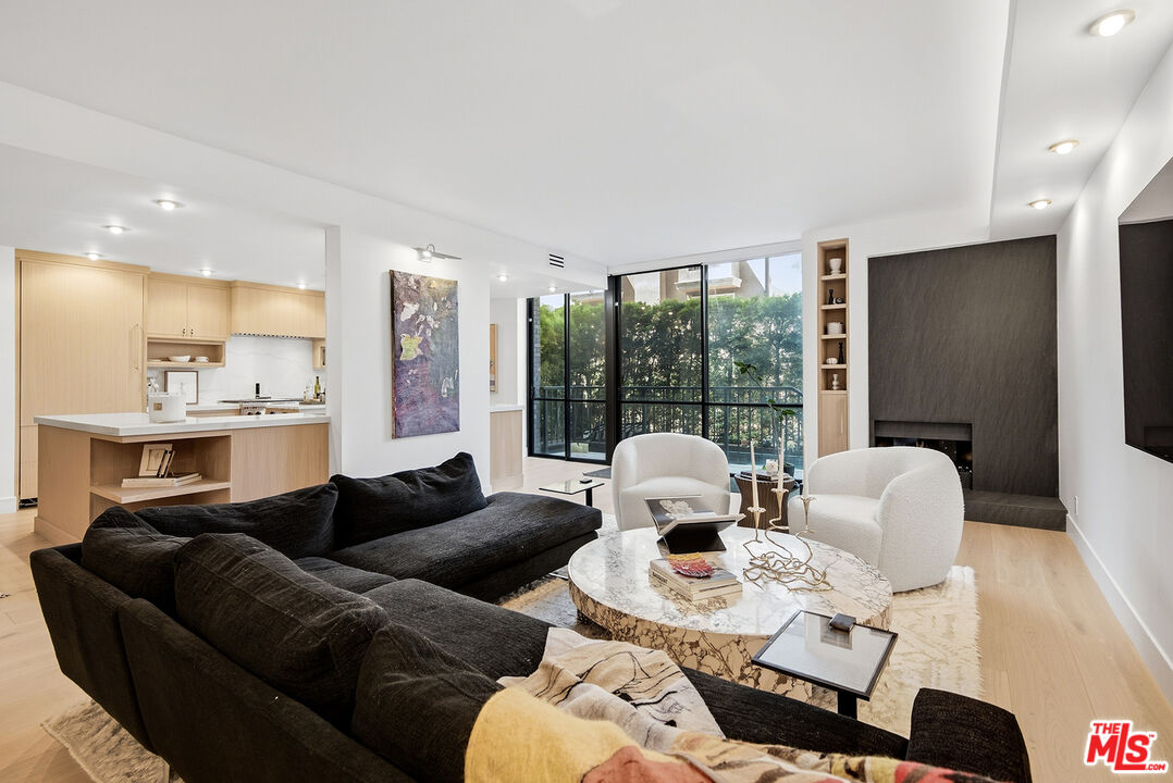 211 S Spalding Dr Unit: 110N