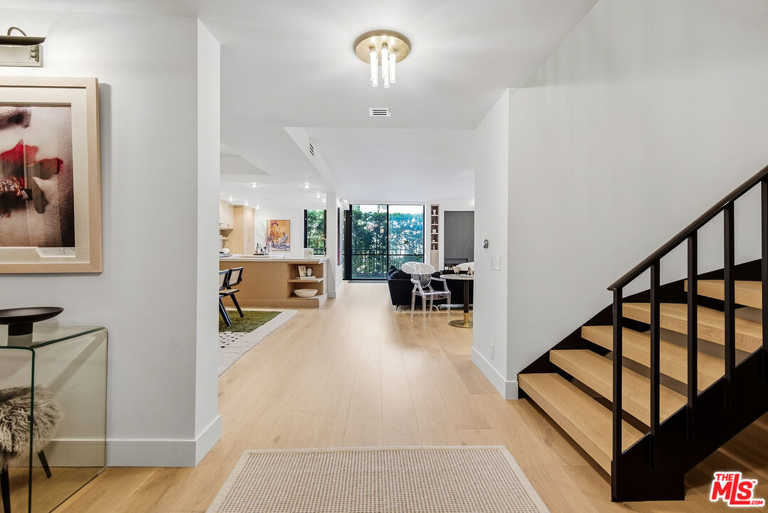 211 S Spalding Dr Unit: 110N