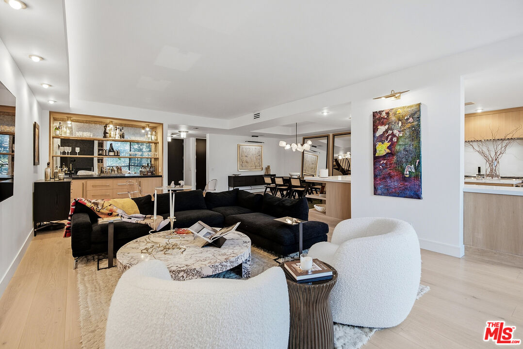 211 S Spalding Dr Unit: 110N