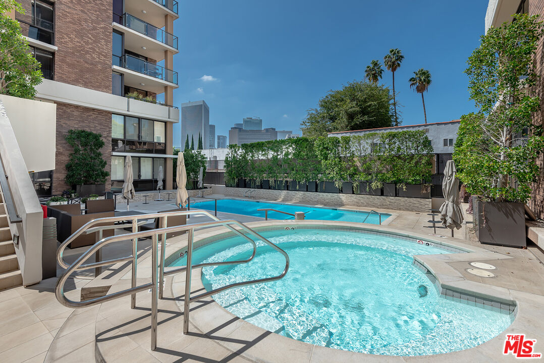 211 S Spalding Dr Unit: 110N