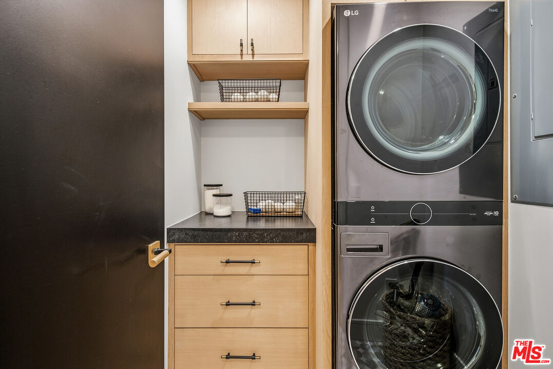 211 S Spalding Dr Unit: 110N