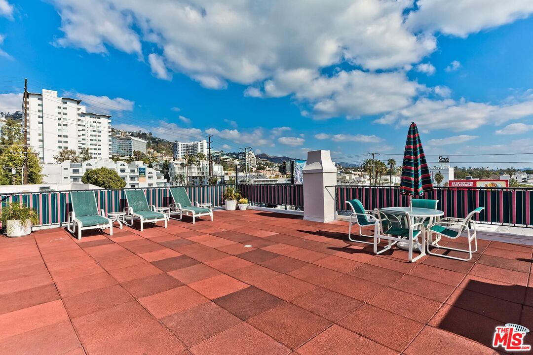8530 Holloway Dr Unit: 422