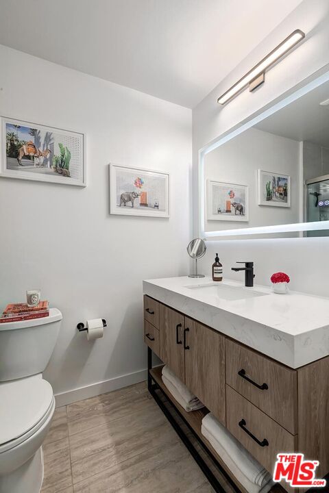 8530 Holloway Dr Unit: 422