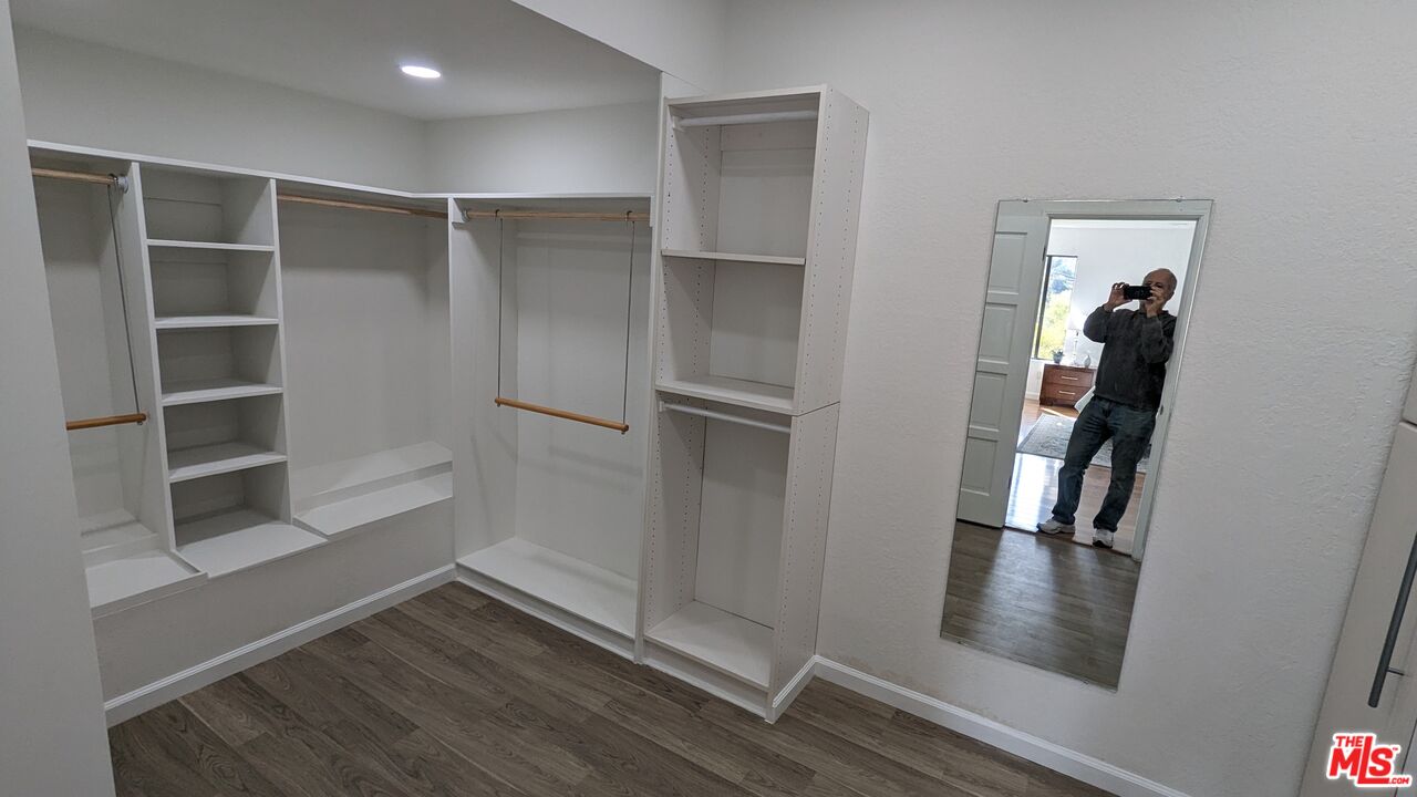 4912 Llano Dr