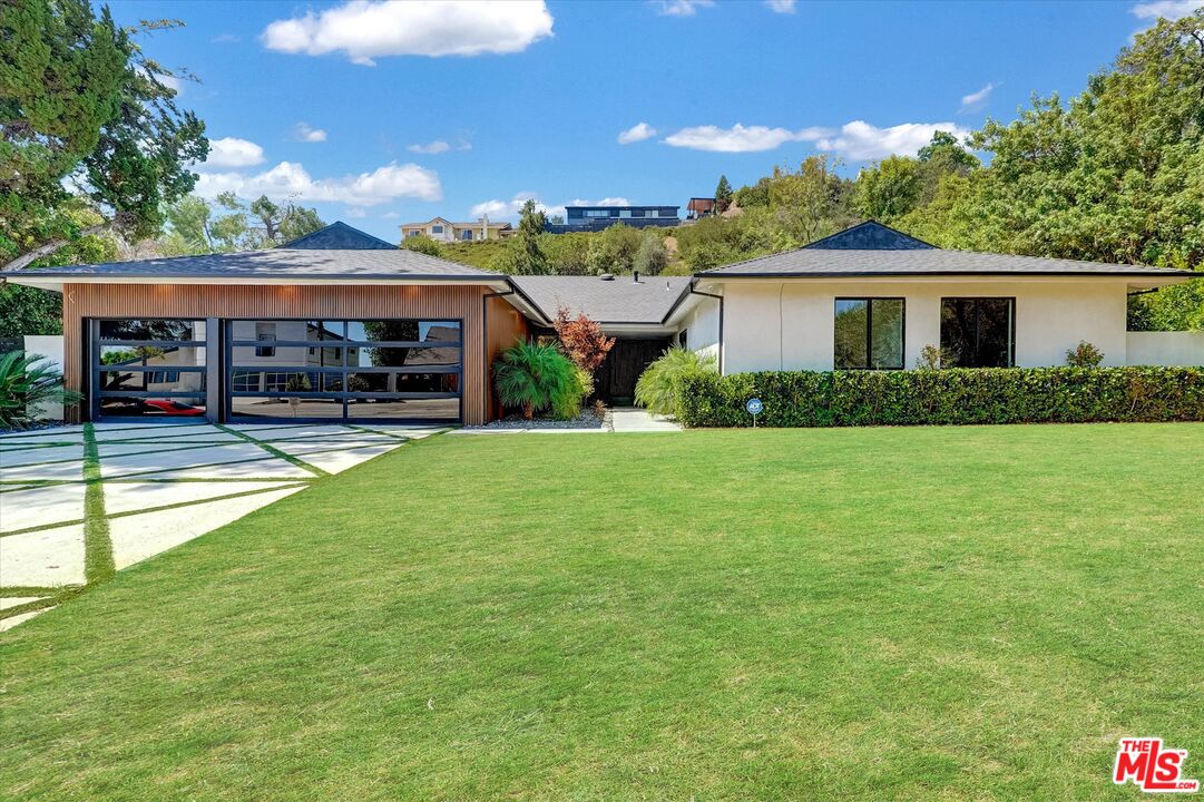 3855 Corbin Ave