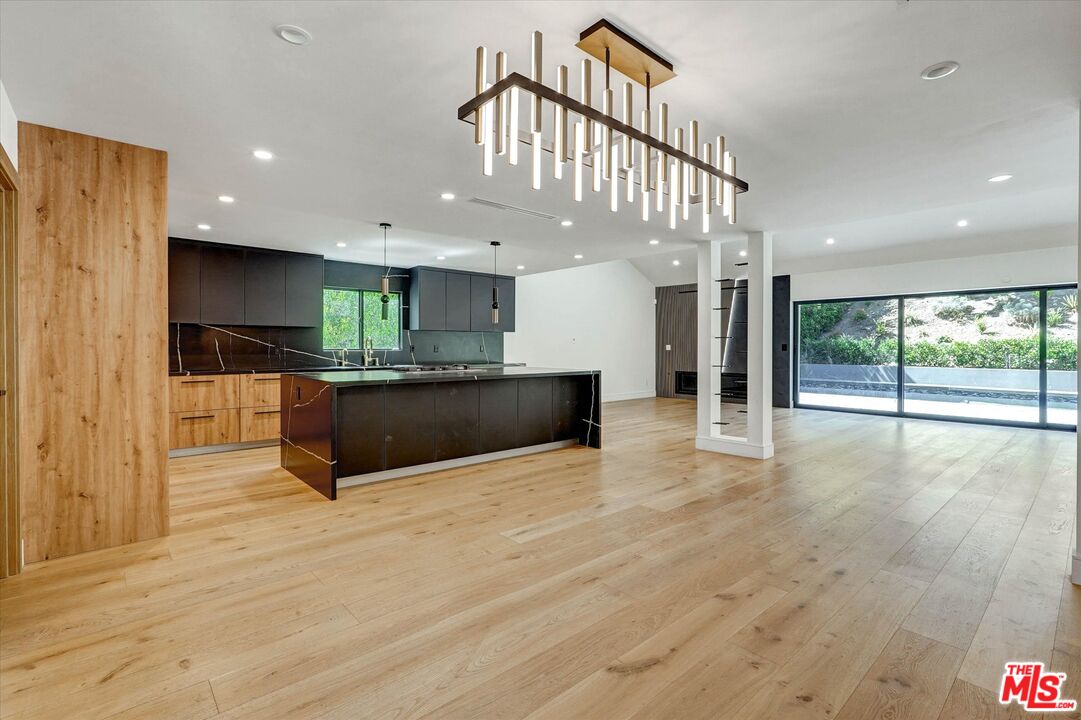 3855 Corbin Ave