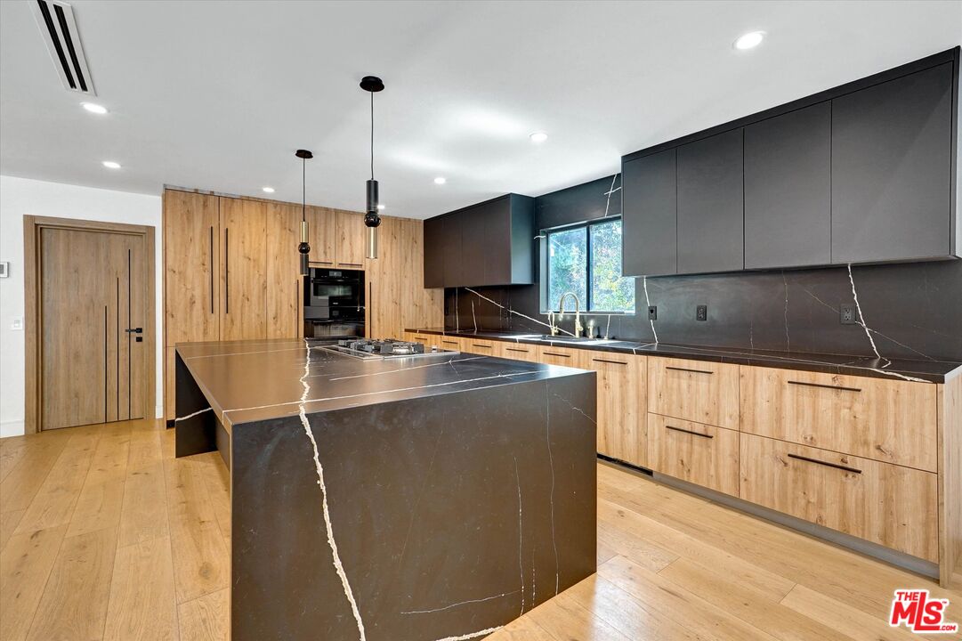 3855 Corbin Ave