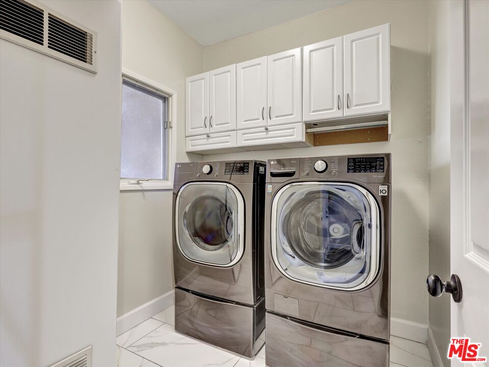 2604 E 20th St Unit: 205E