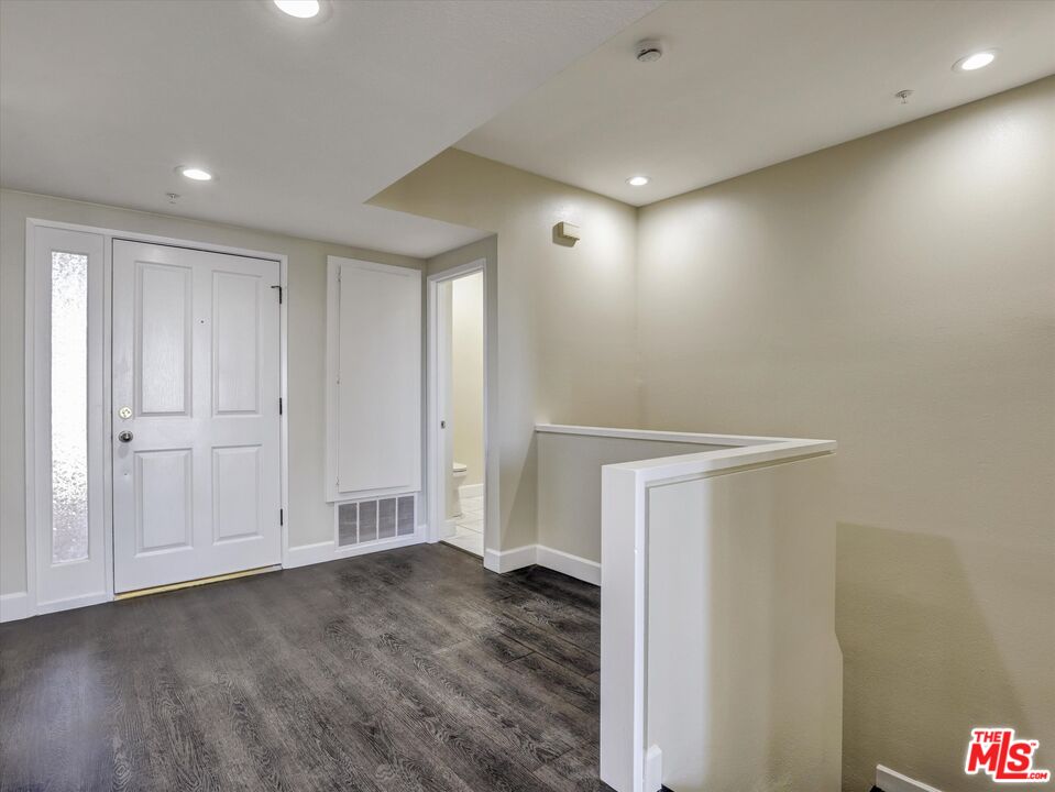 2604 E 20th St Unit: 205E