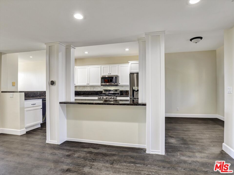 2604 E 20th St Unit: 205E