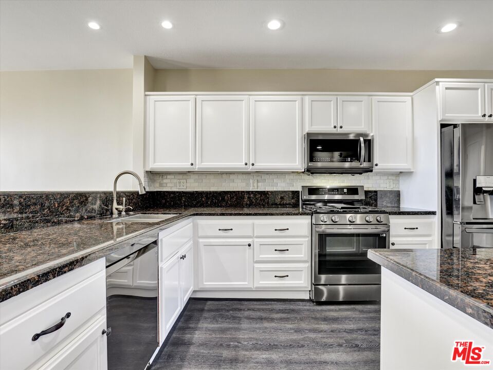 2604 E 20th St Unit: 205E
