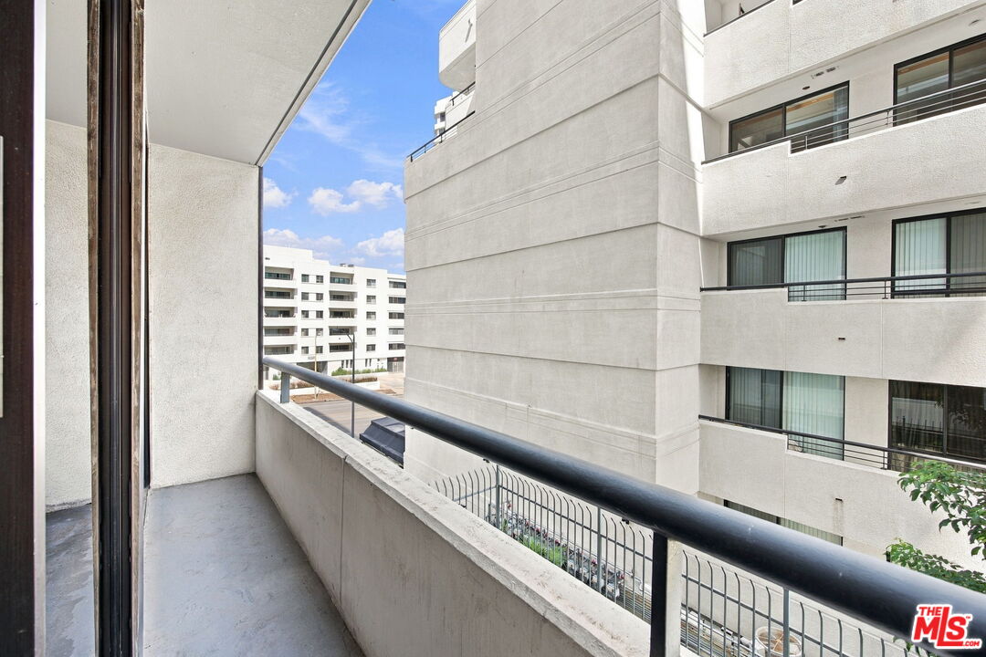10660 Wilshire Blvd Unit: 407
