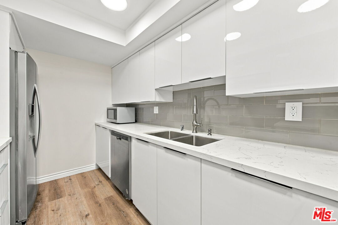 10660 Wilshire Blvd Unit: 407