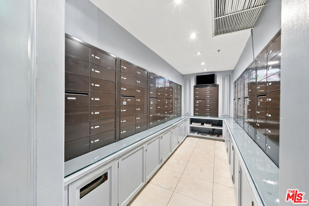 10660 Wilshire Blvd Unit: 407