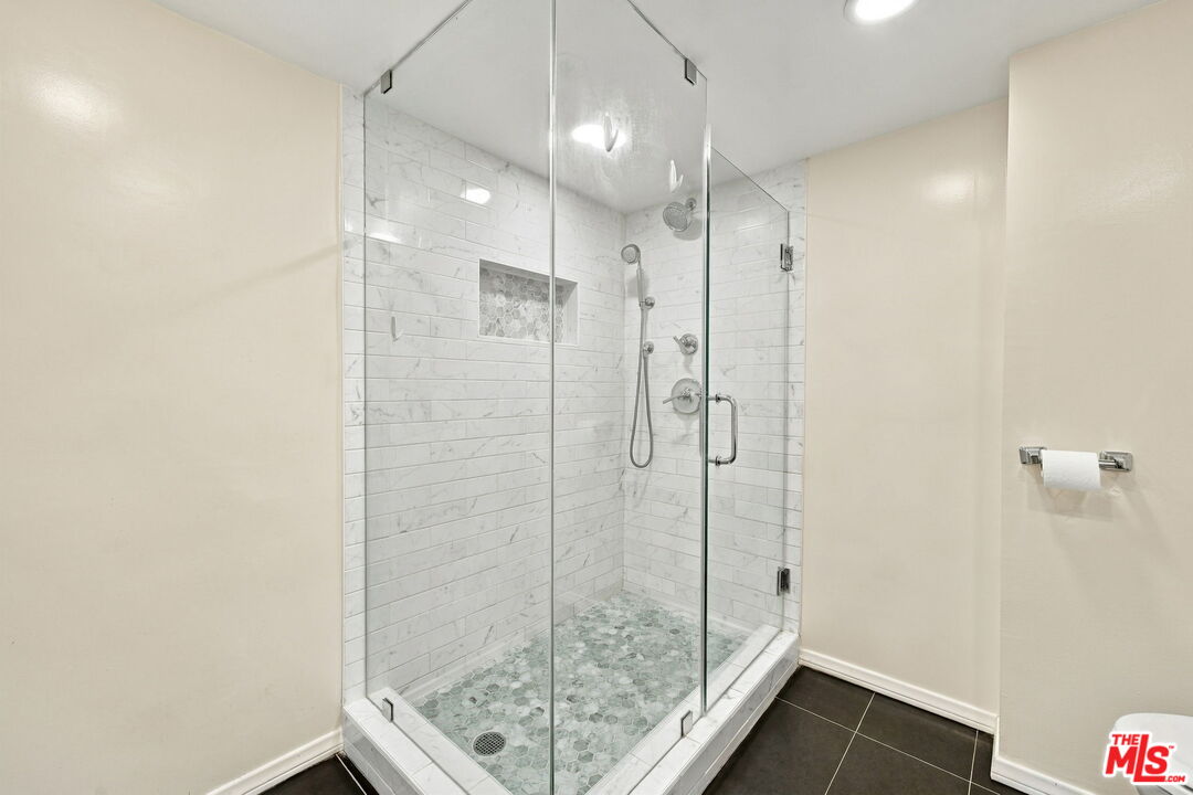 10660 Wilshire Blvd Unit: 407