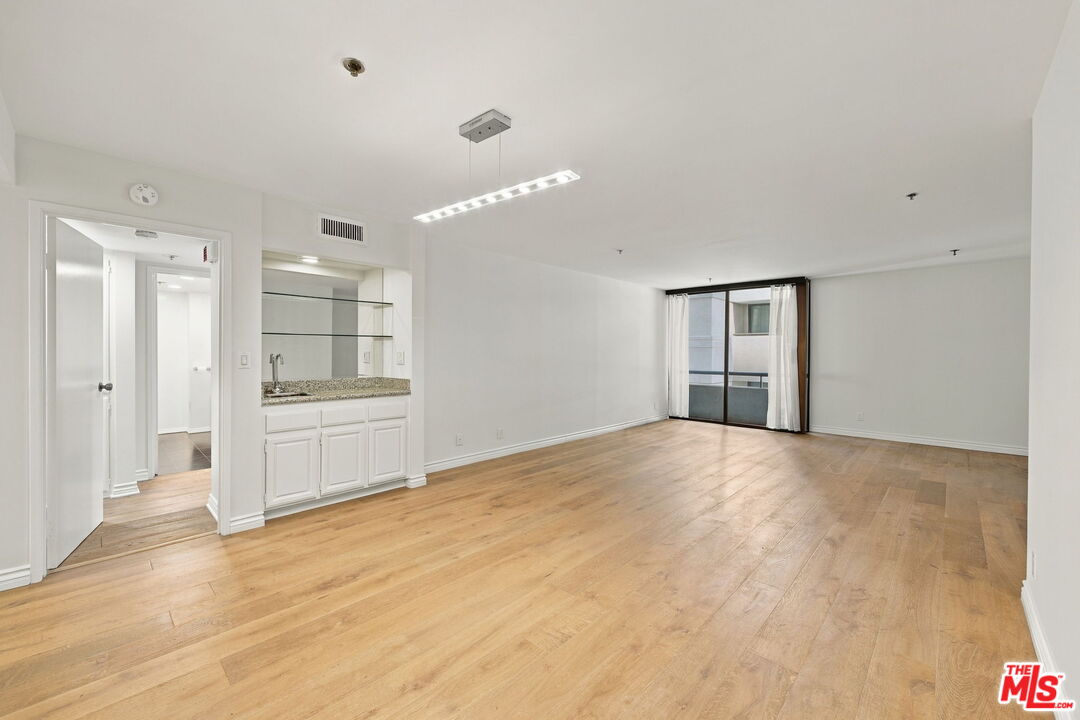 10660 Wilshire Blvd Unit: 407
