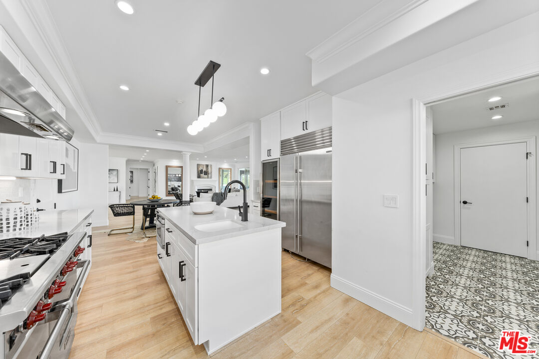 16053 SABANA LN