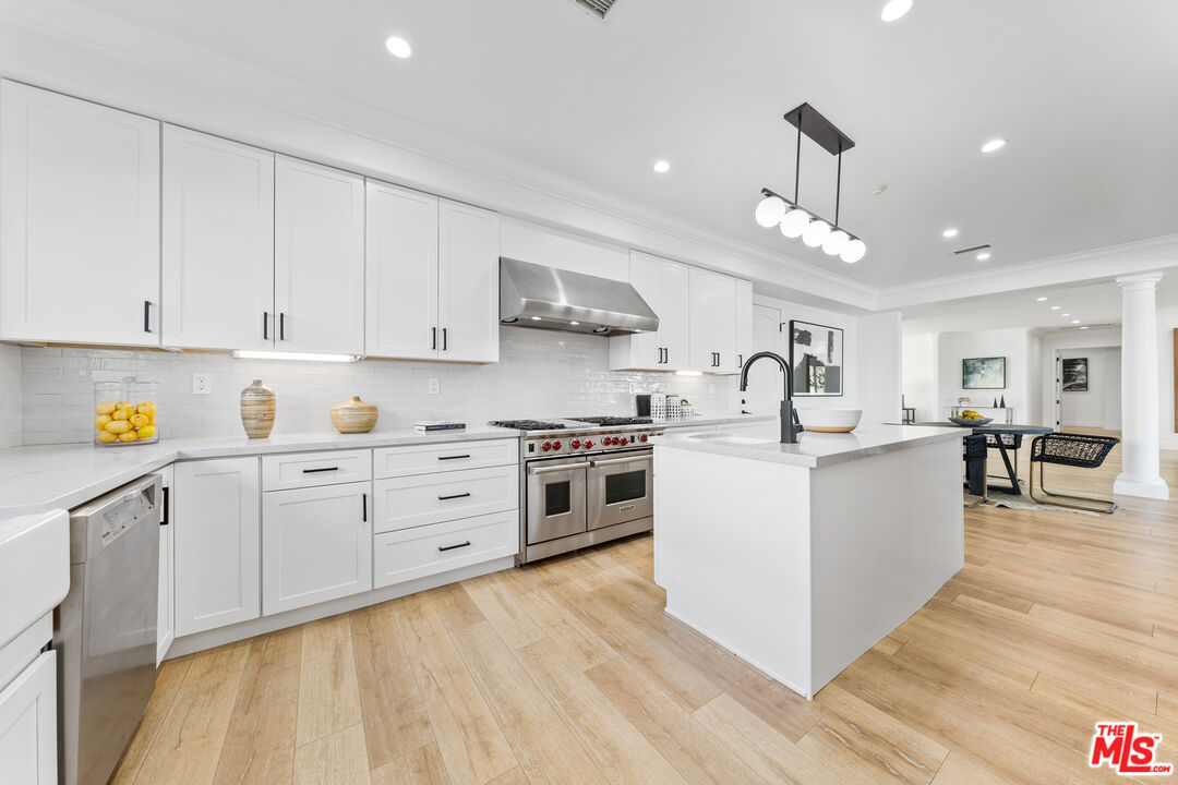 16053 SABANA LN