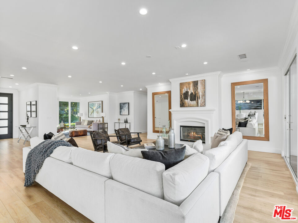 16053 SABANA LN