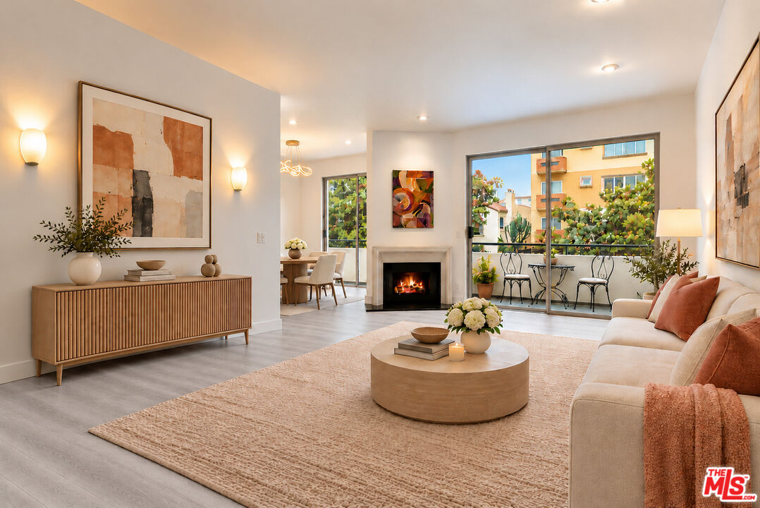1136 S Shenandoah St Unit: 201