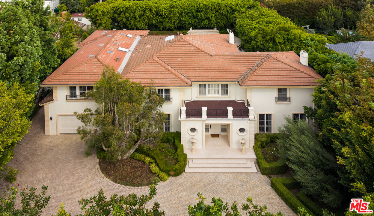 916 N Whittier Dr