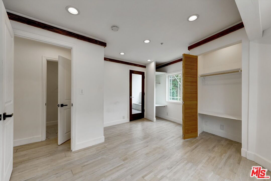 1754 Franklin Canyon Dr