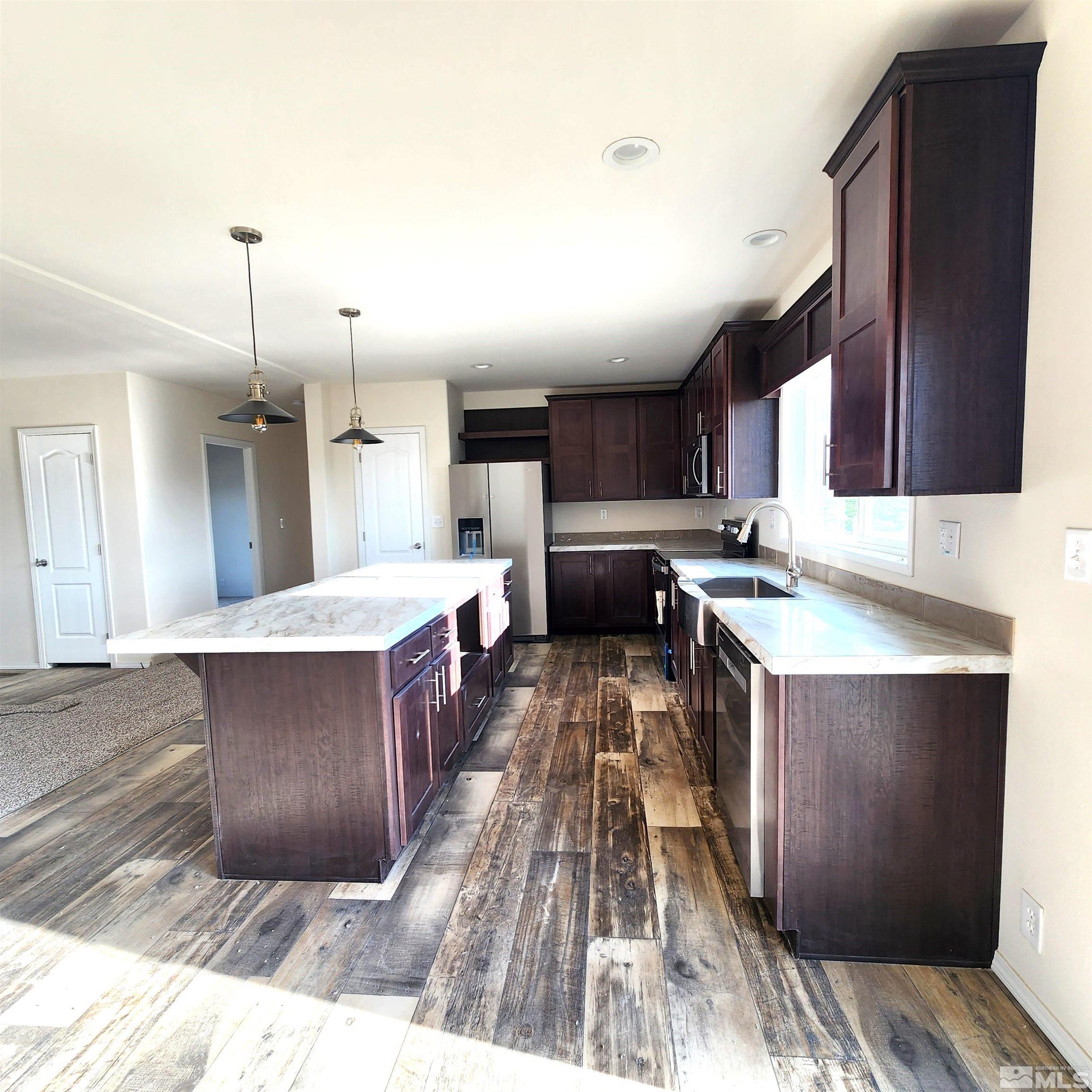 2030 W Horseshoe Road