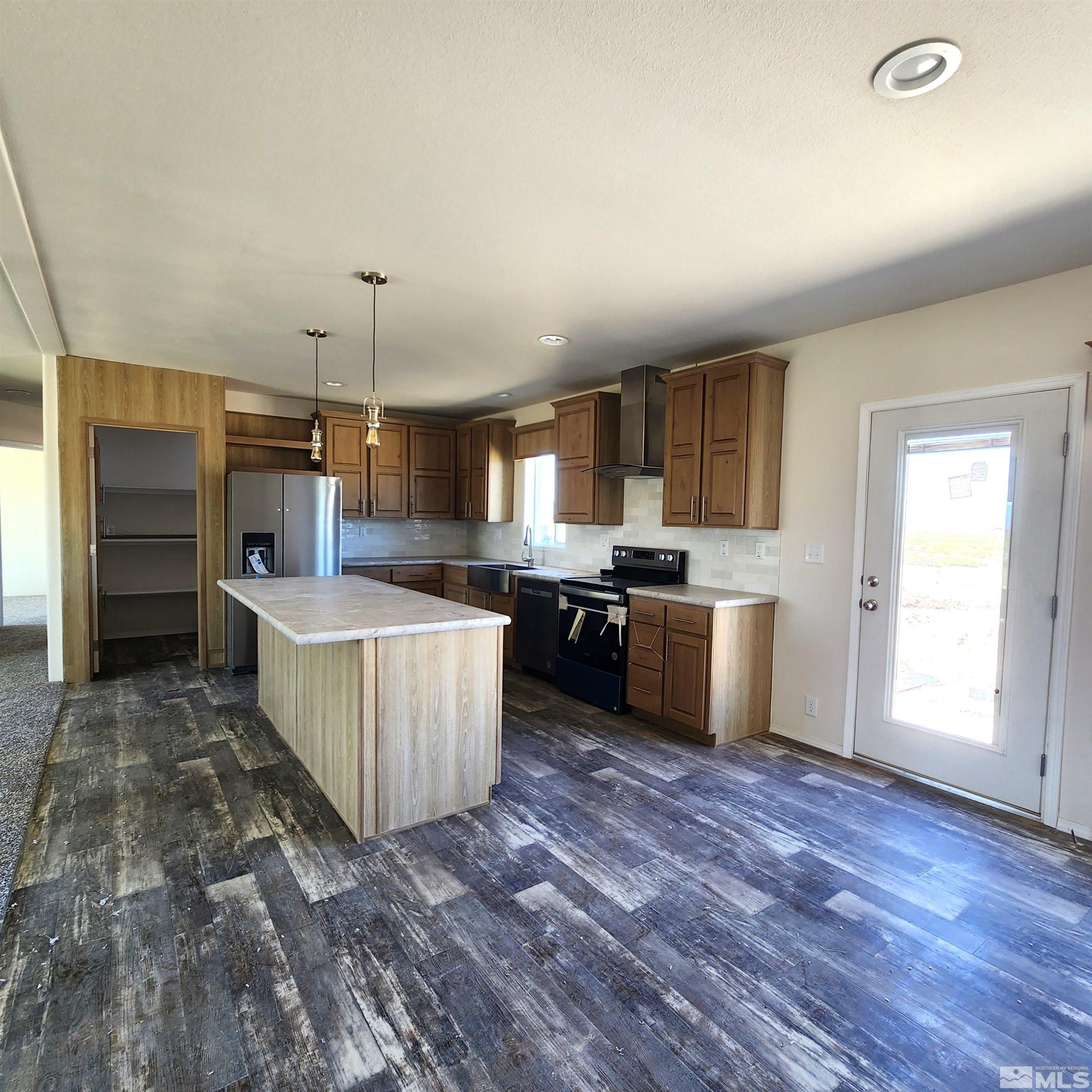 2000 W Horseshoe Road