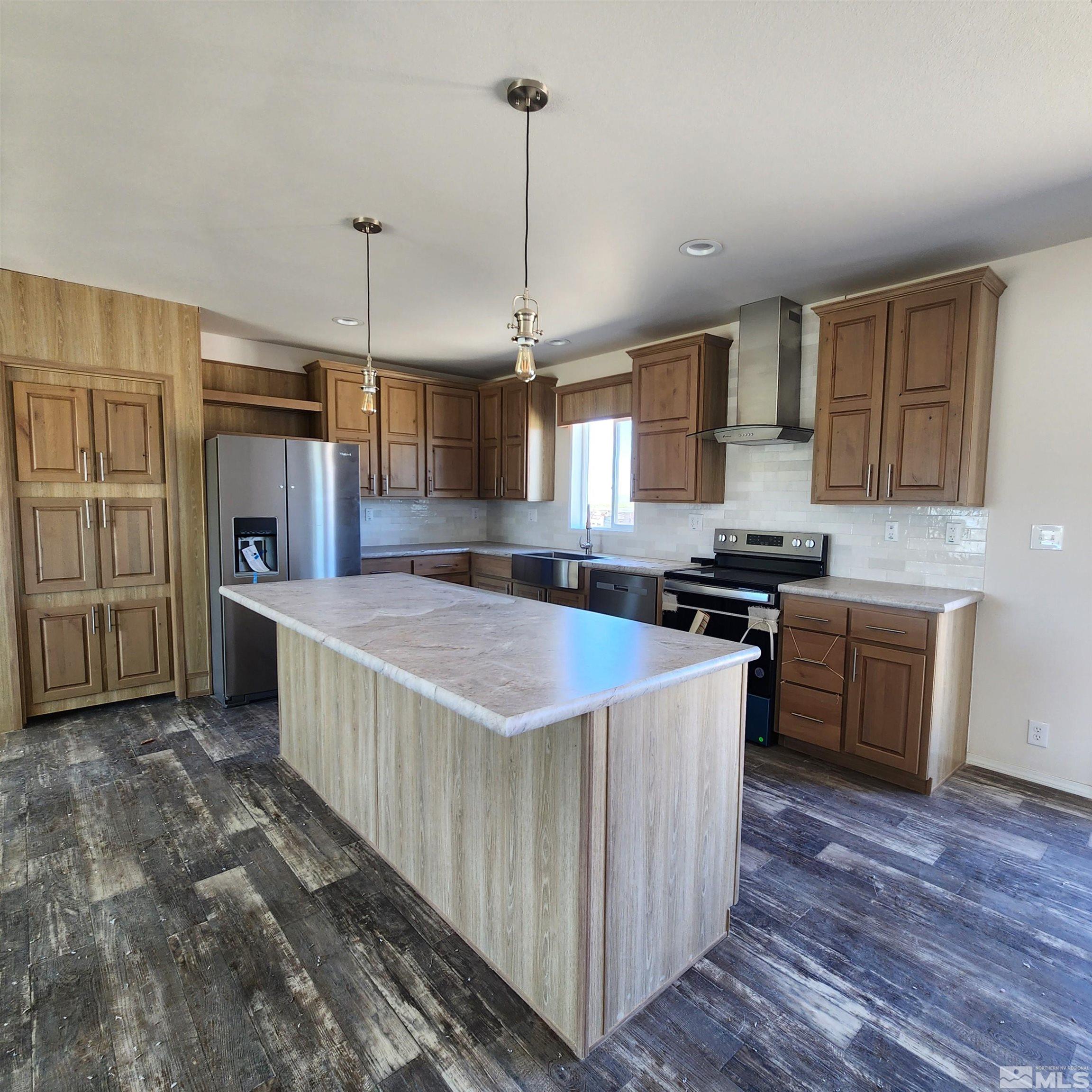 2000 W Horseshoe Road