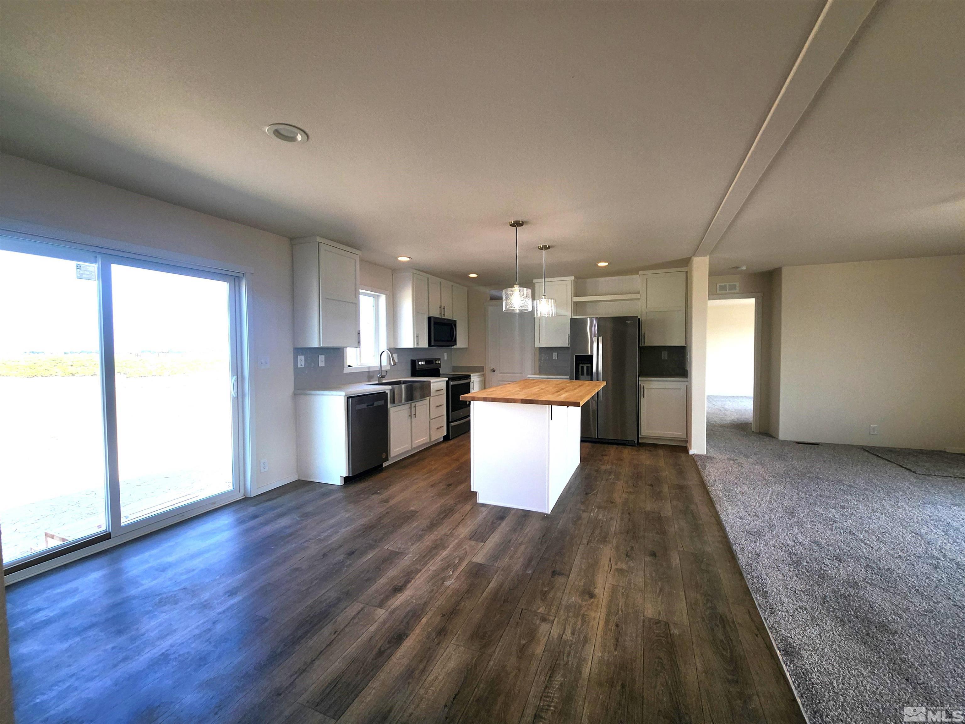 1970 W Horseshoe Road