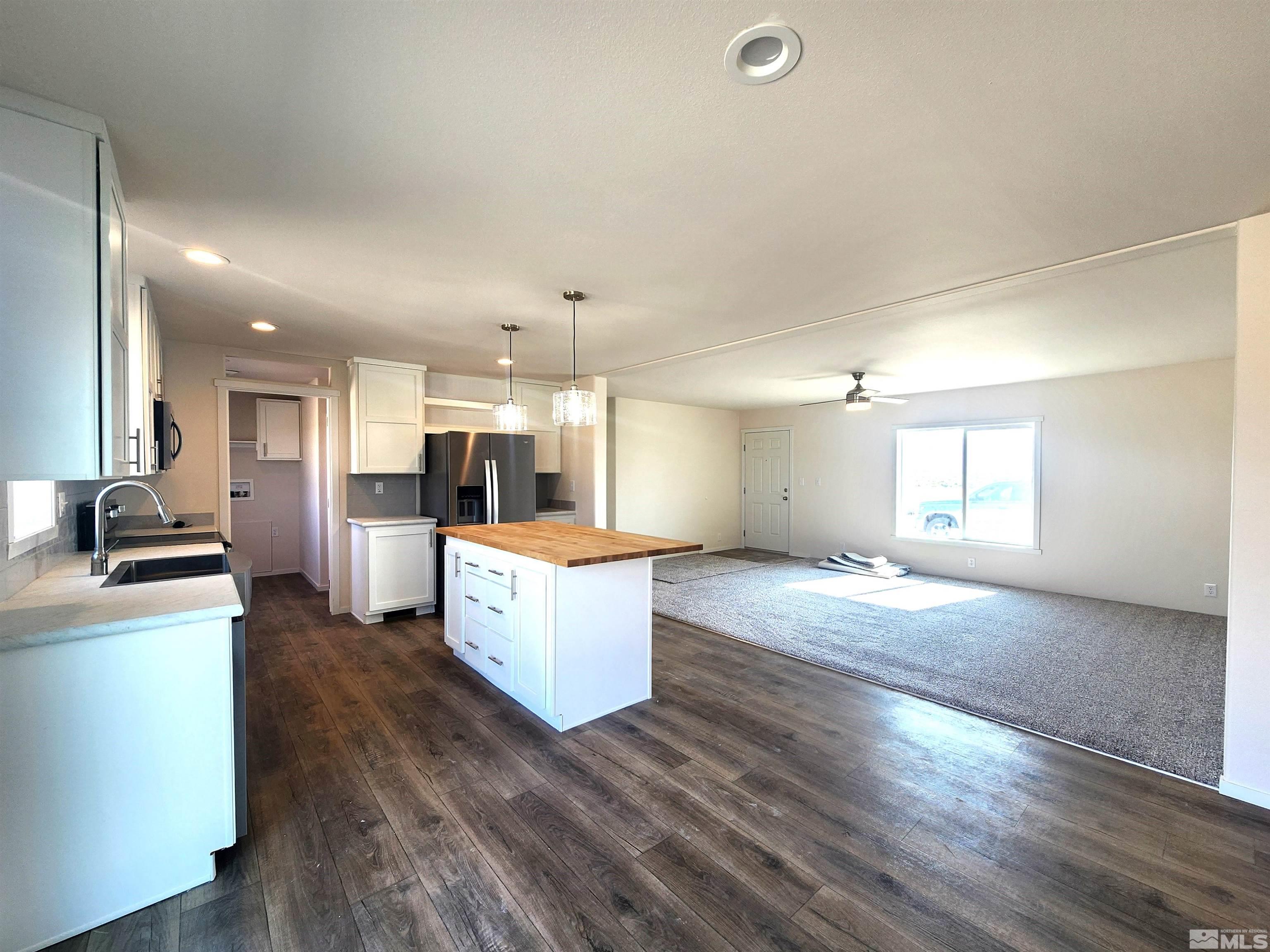 1970 W Horseshoe Road