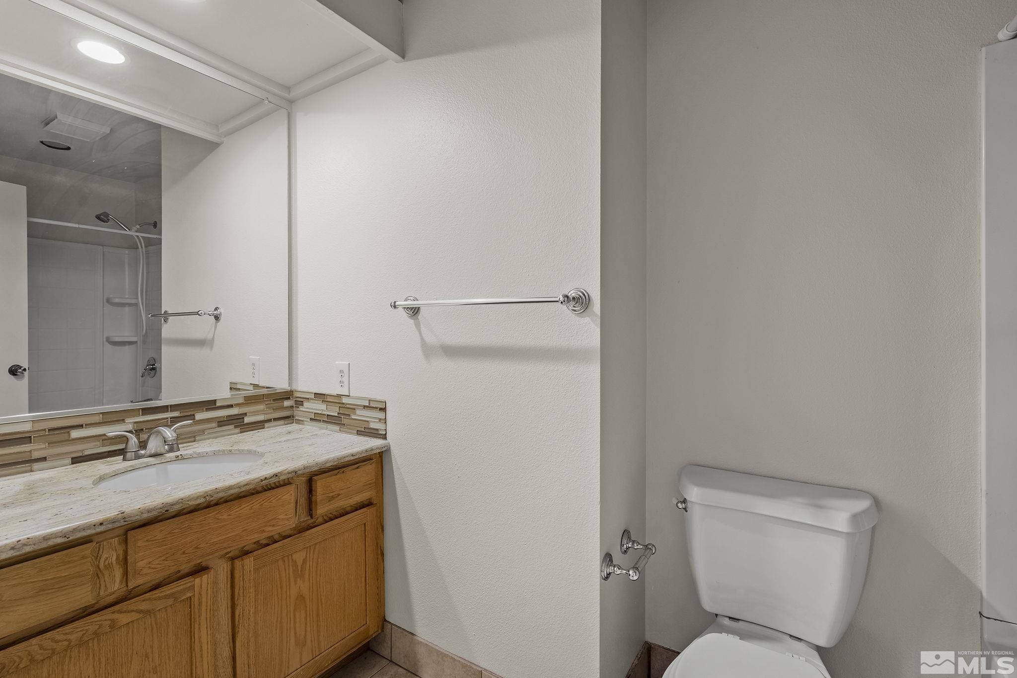 698 E Riverview Circle