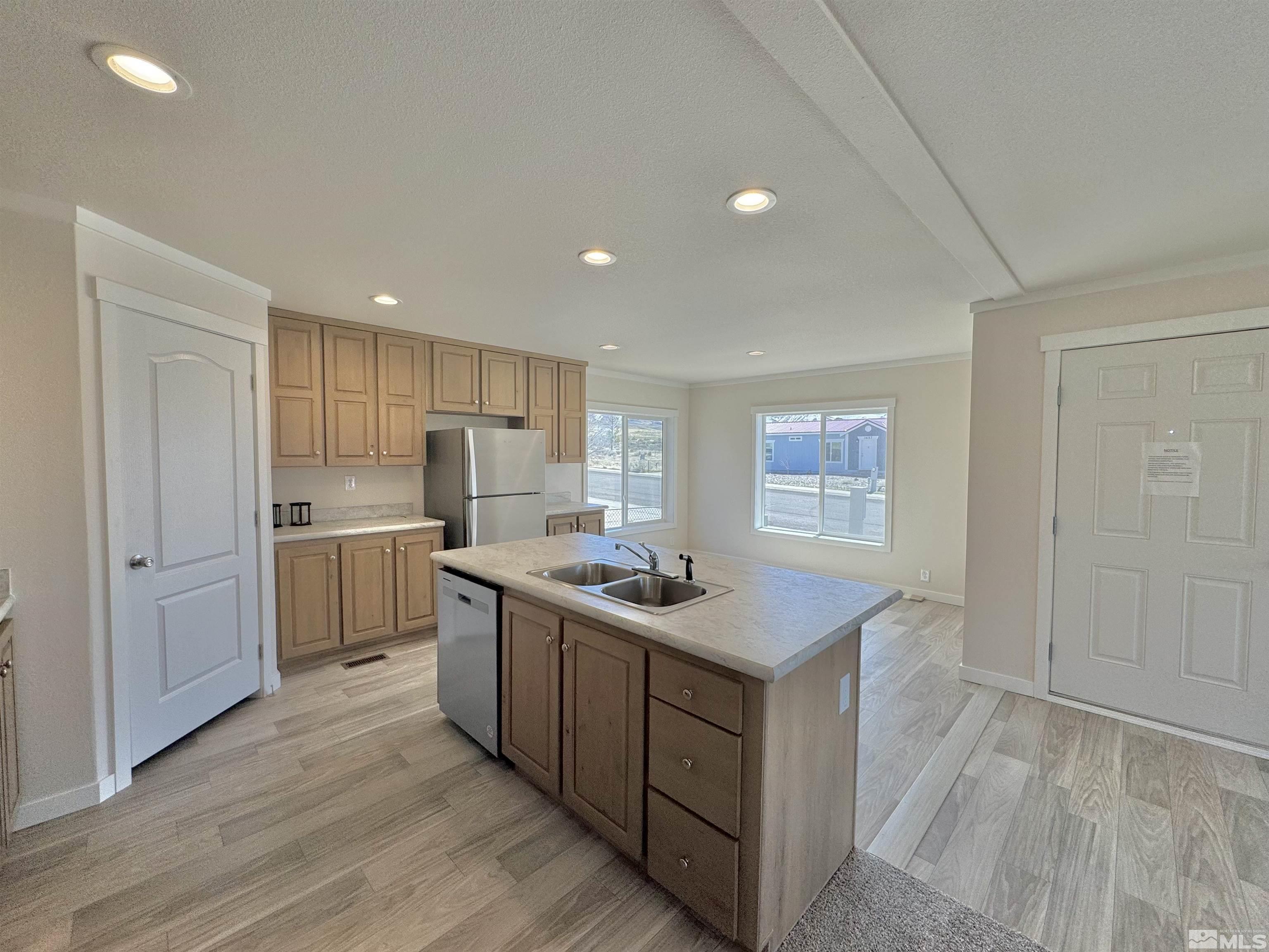 3662 Crown Royal Circle