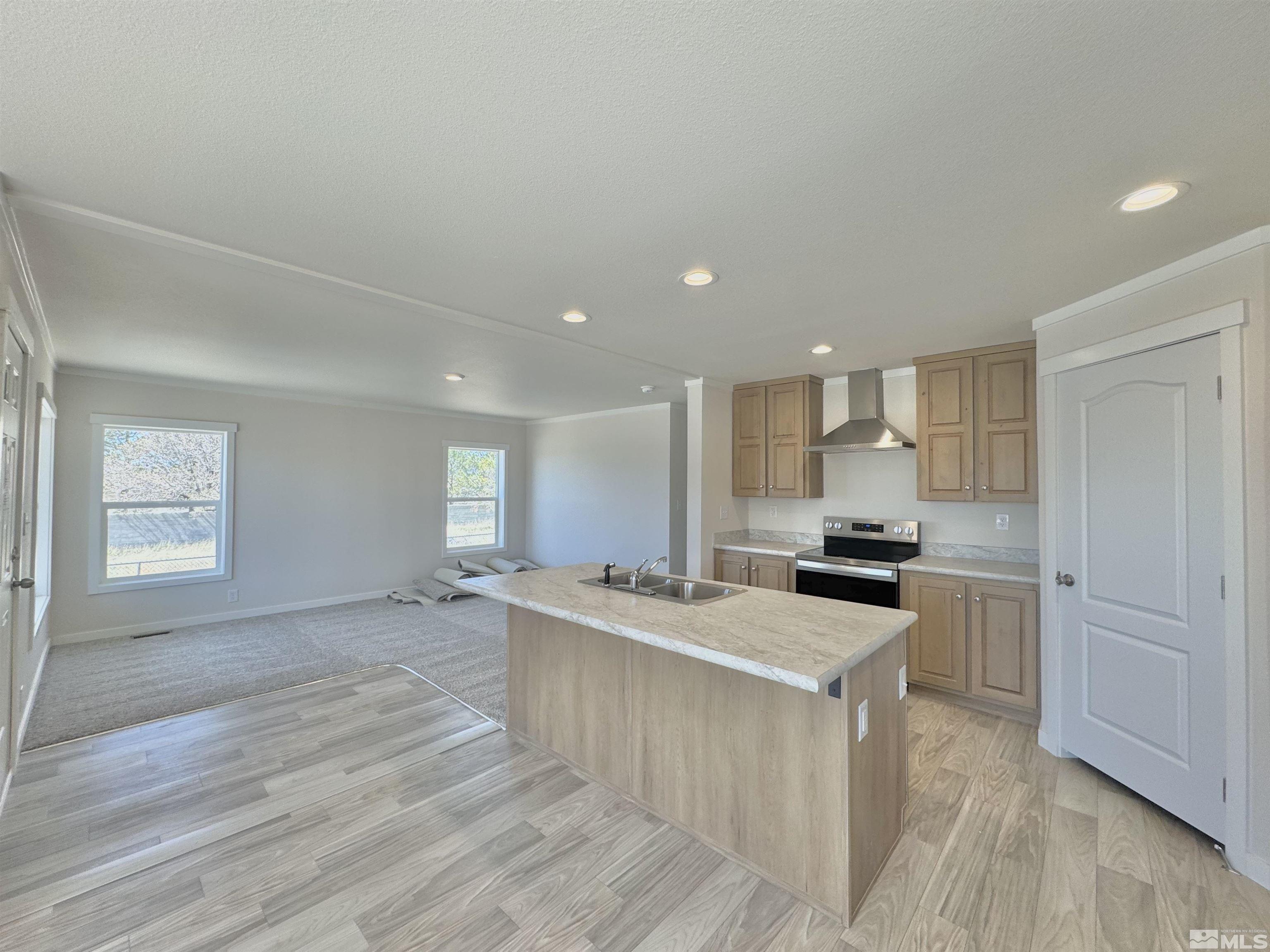 3662 Crown Royal Circle