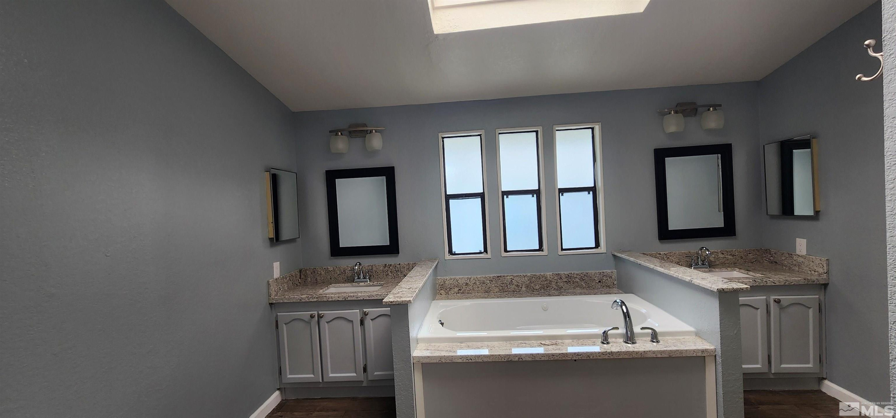 289 Ave De La D'Emerald