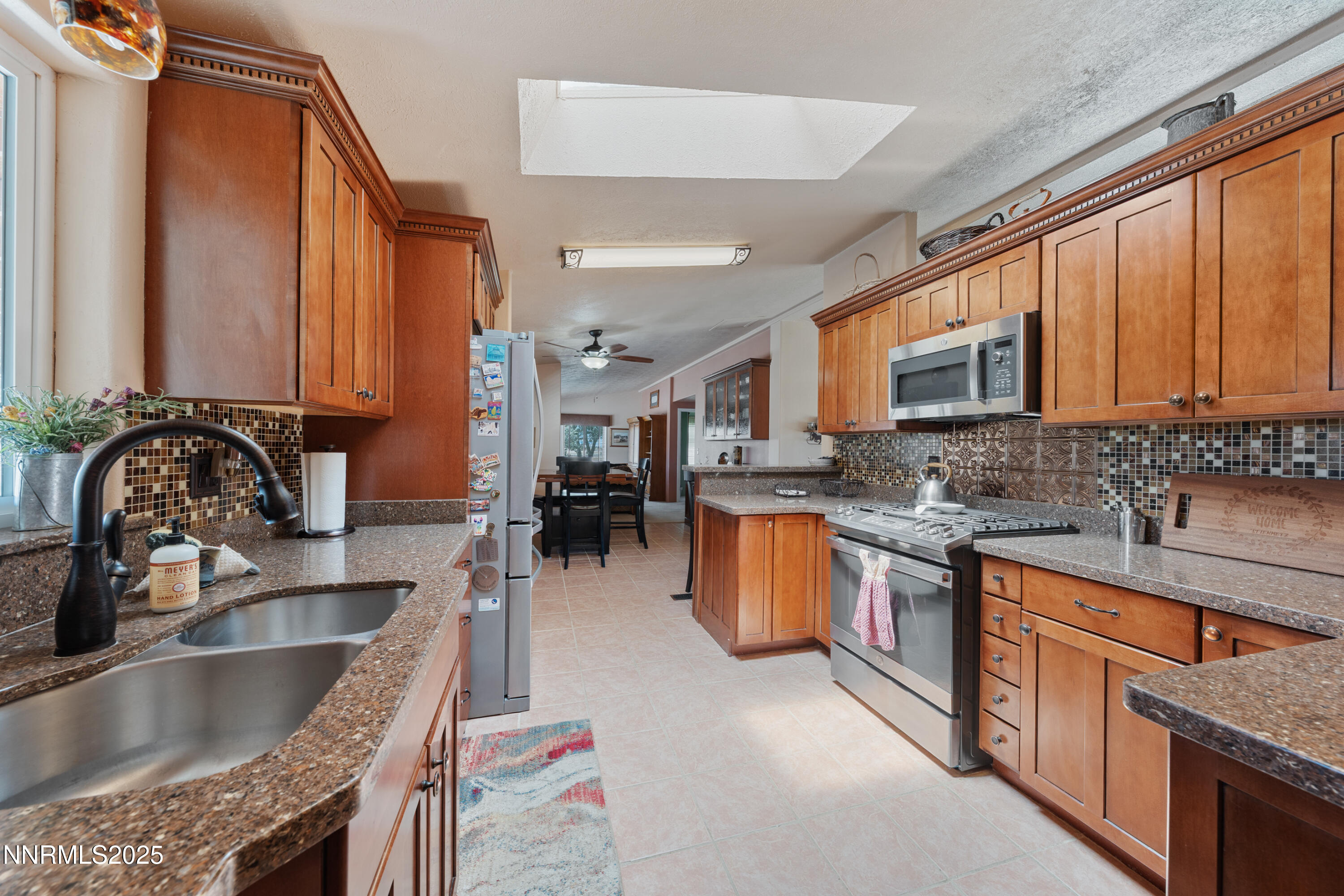 1000 Skyline Boulevard