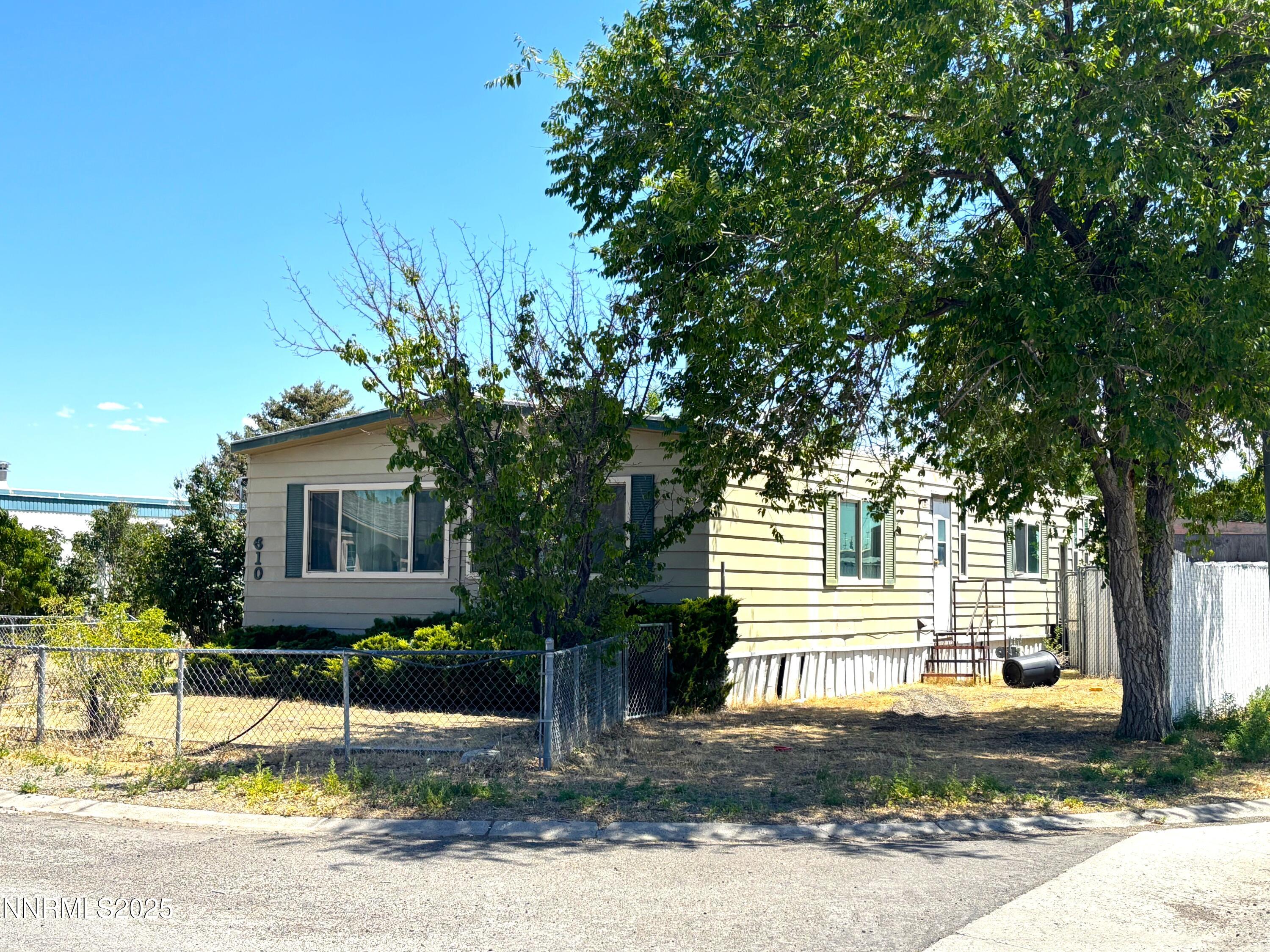 610 Walnut Court