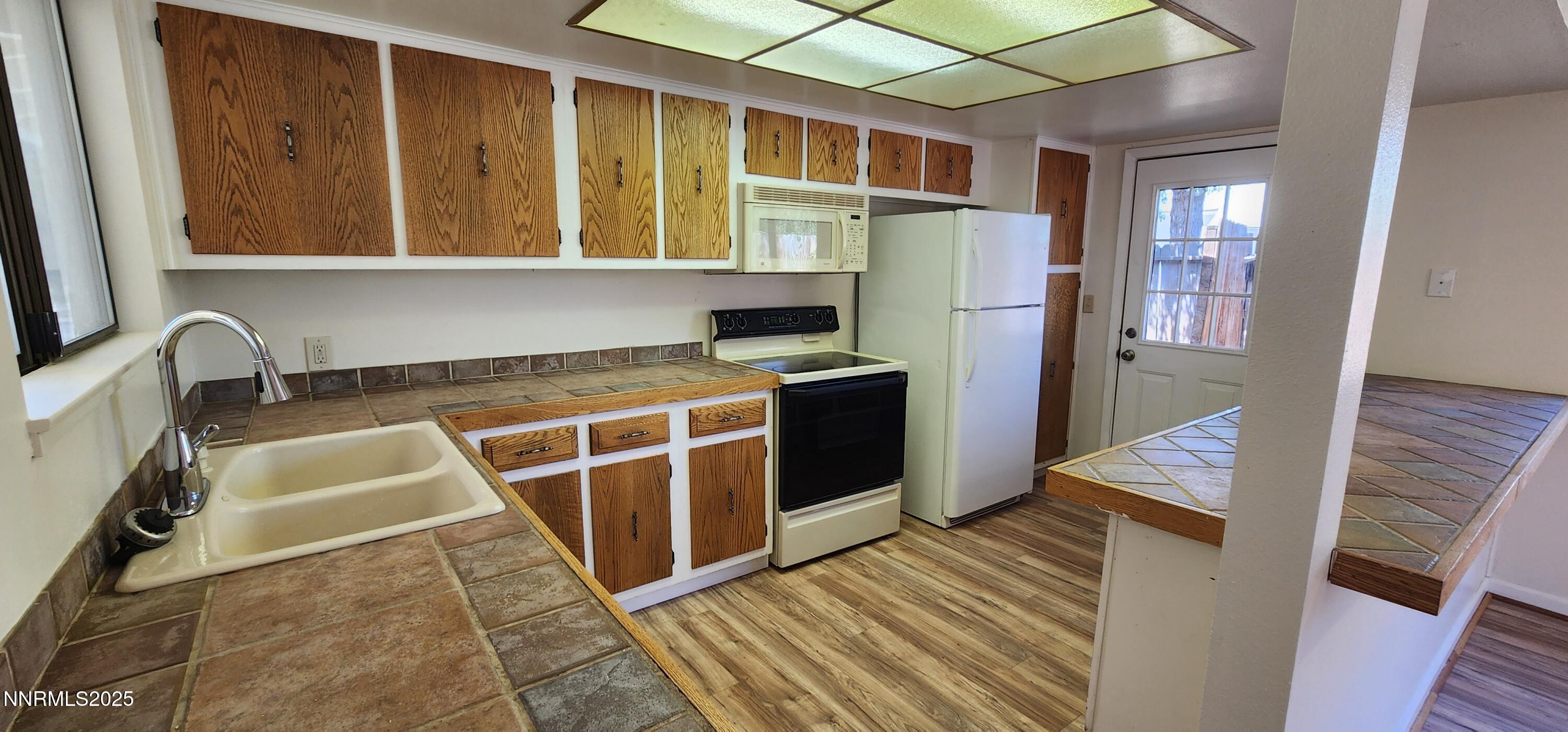 1540 King Edward Drive