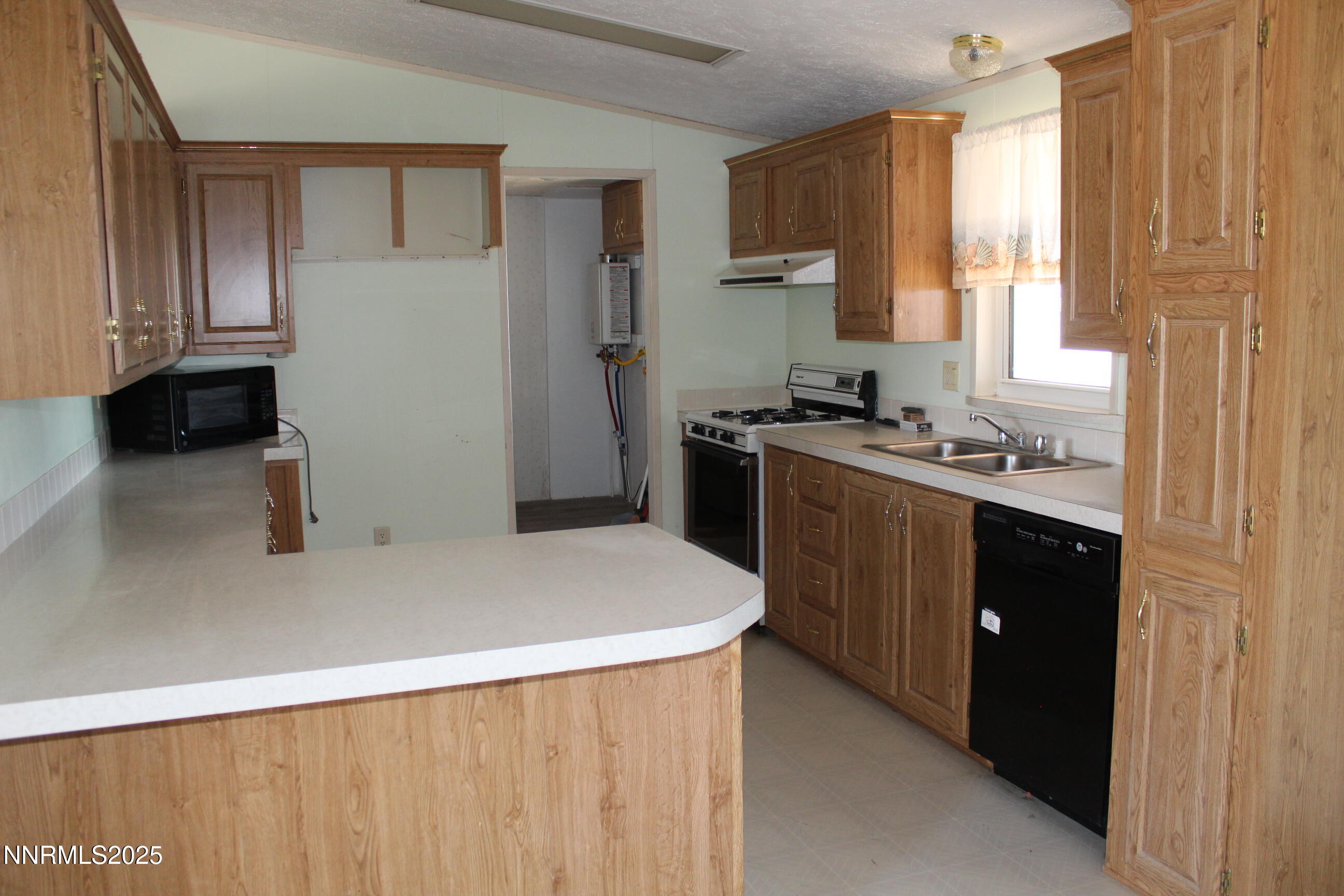 445 E Fifth Street 1