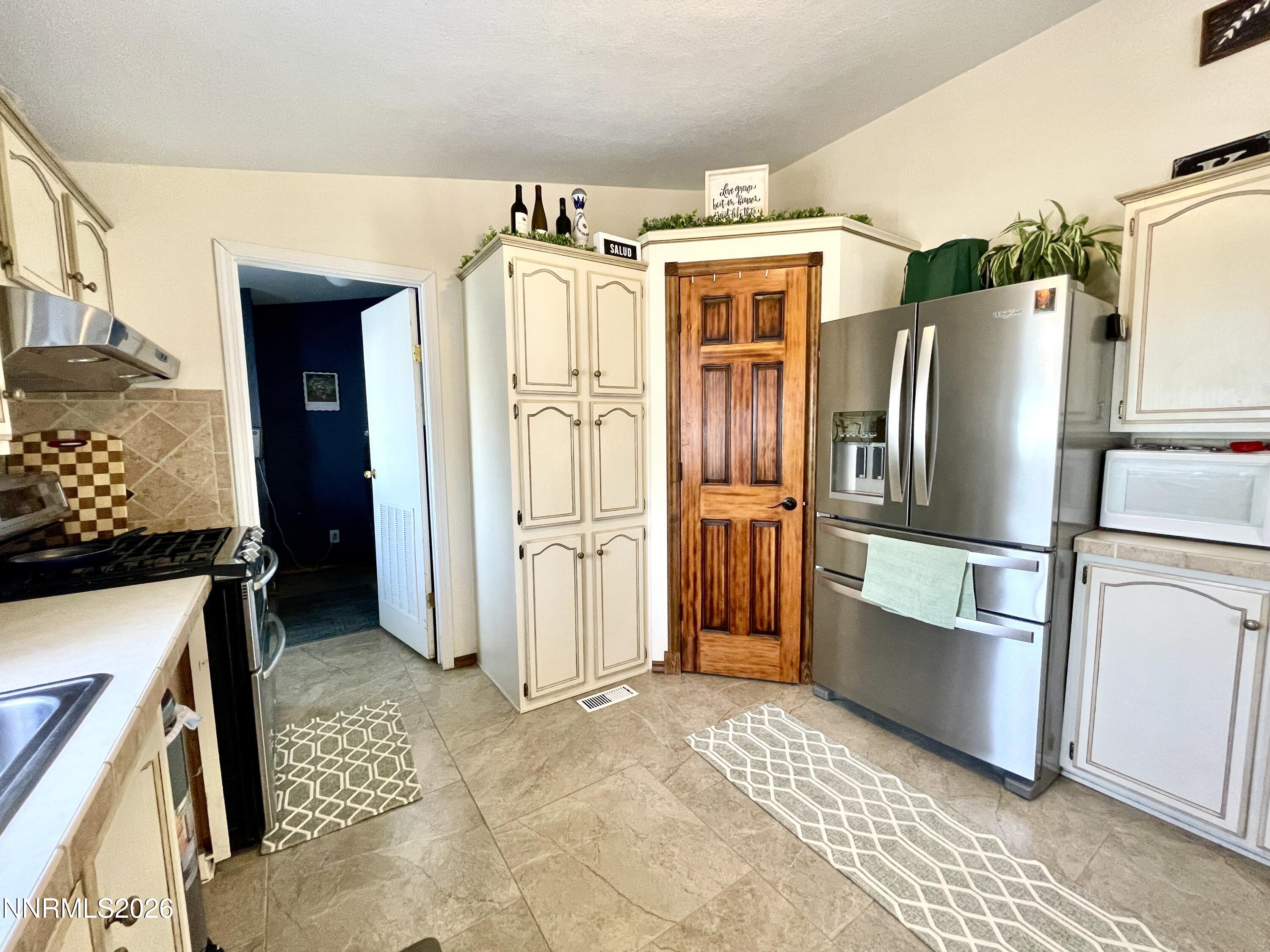 6305 Silver Knolls Court