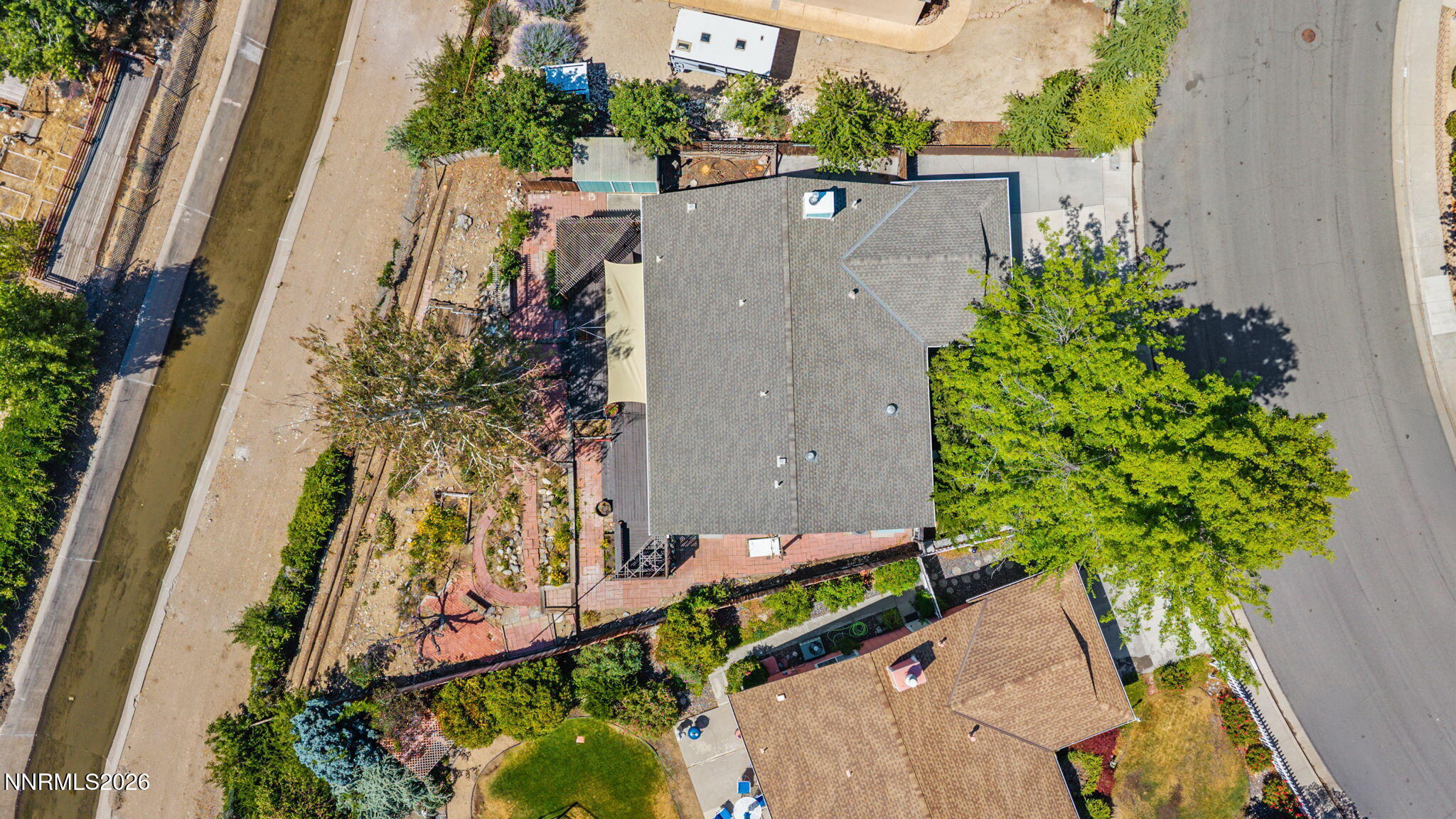 2230 King Edward Drive
