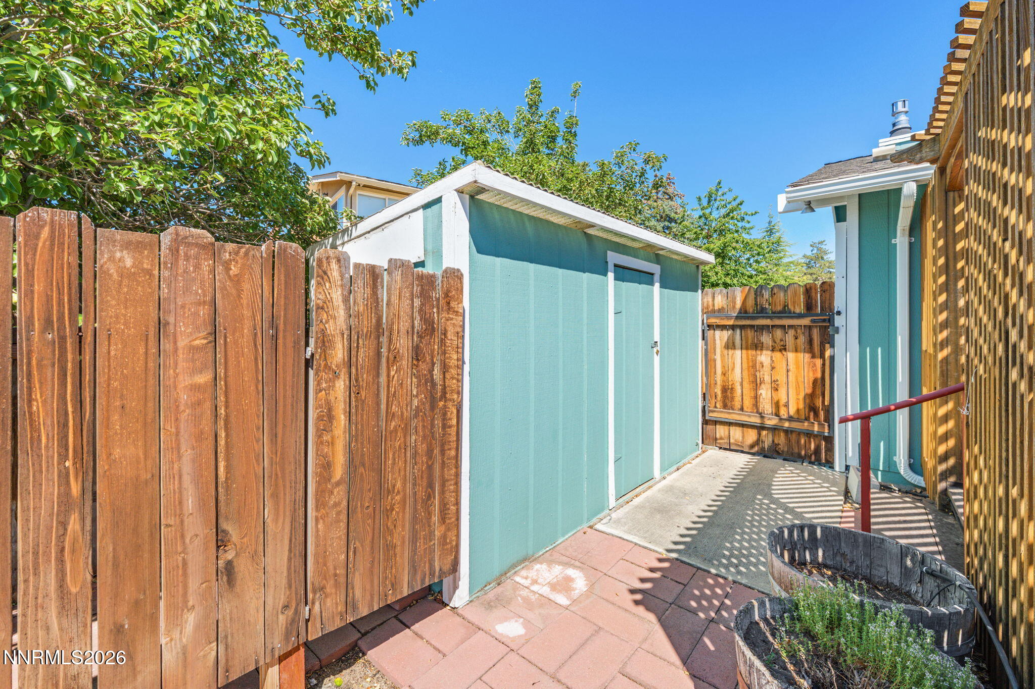 2230 King Edward Drive
