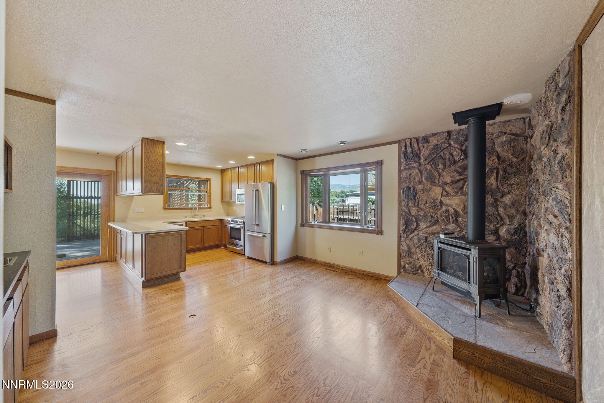 2230 King Edward Drive