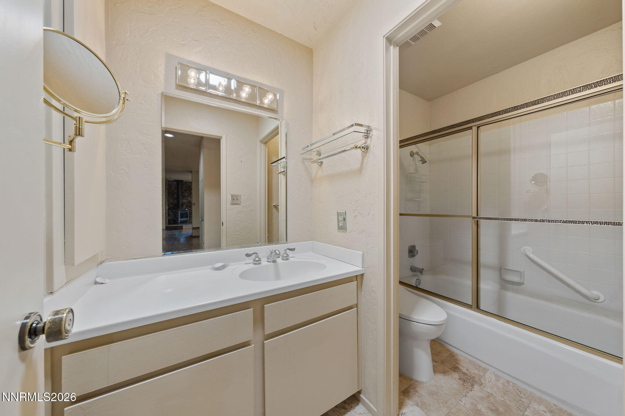 2230 King Edward Drive