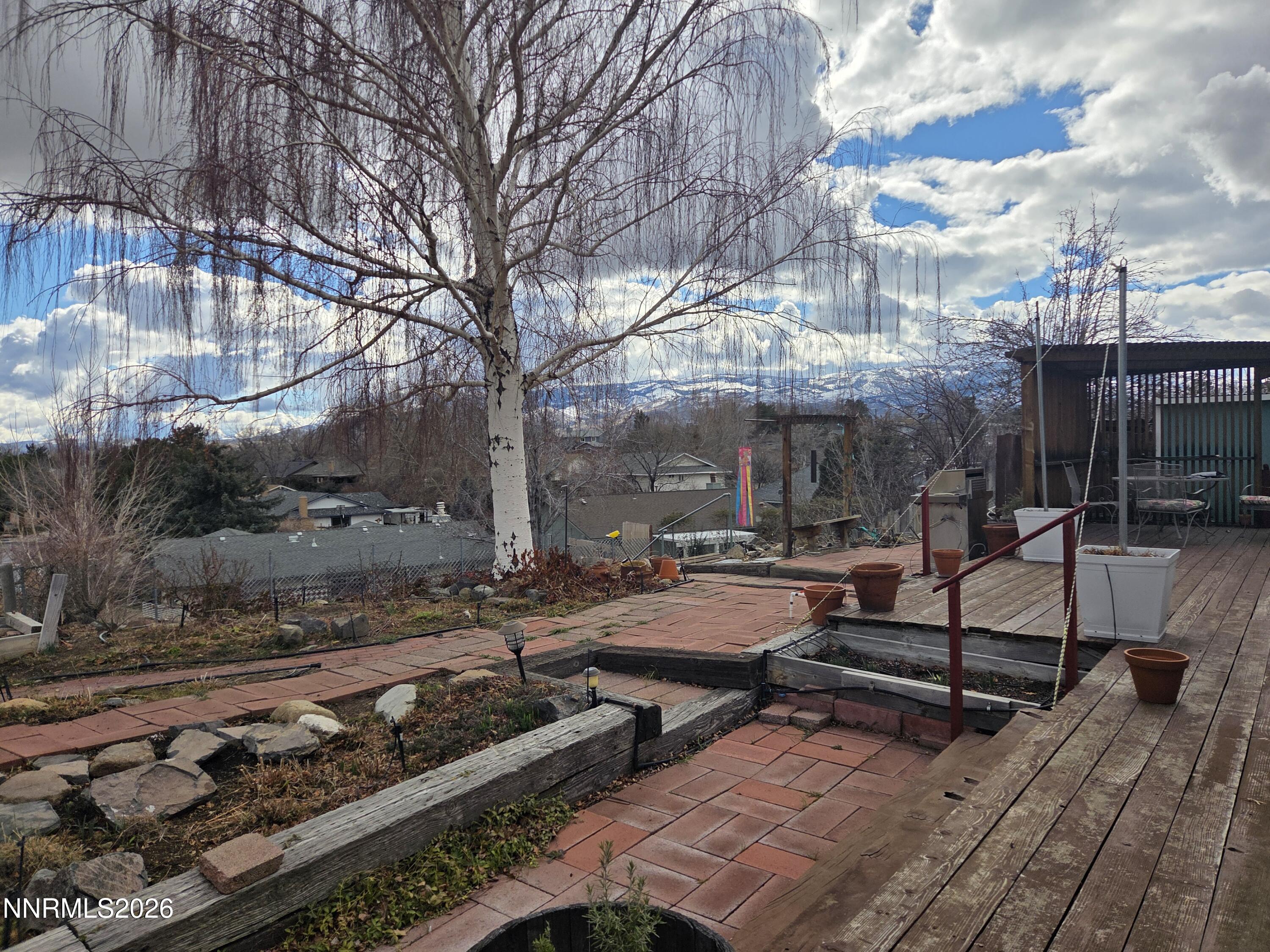 2230 King Edward Drive