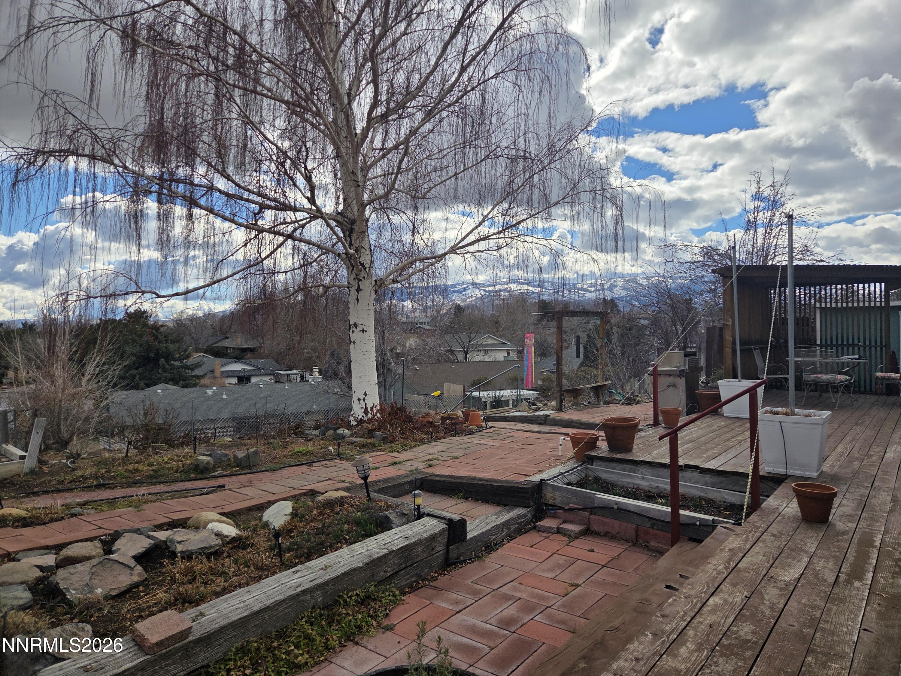 2230 King Edward Drive