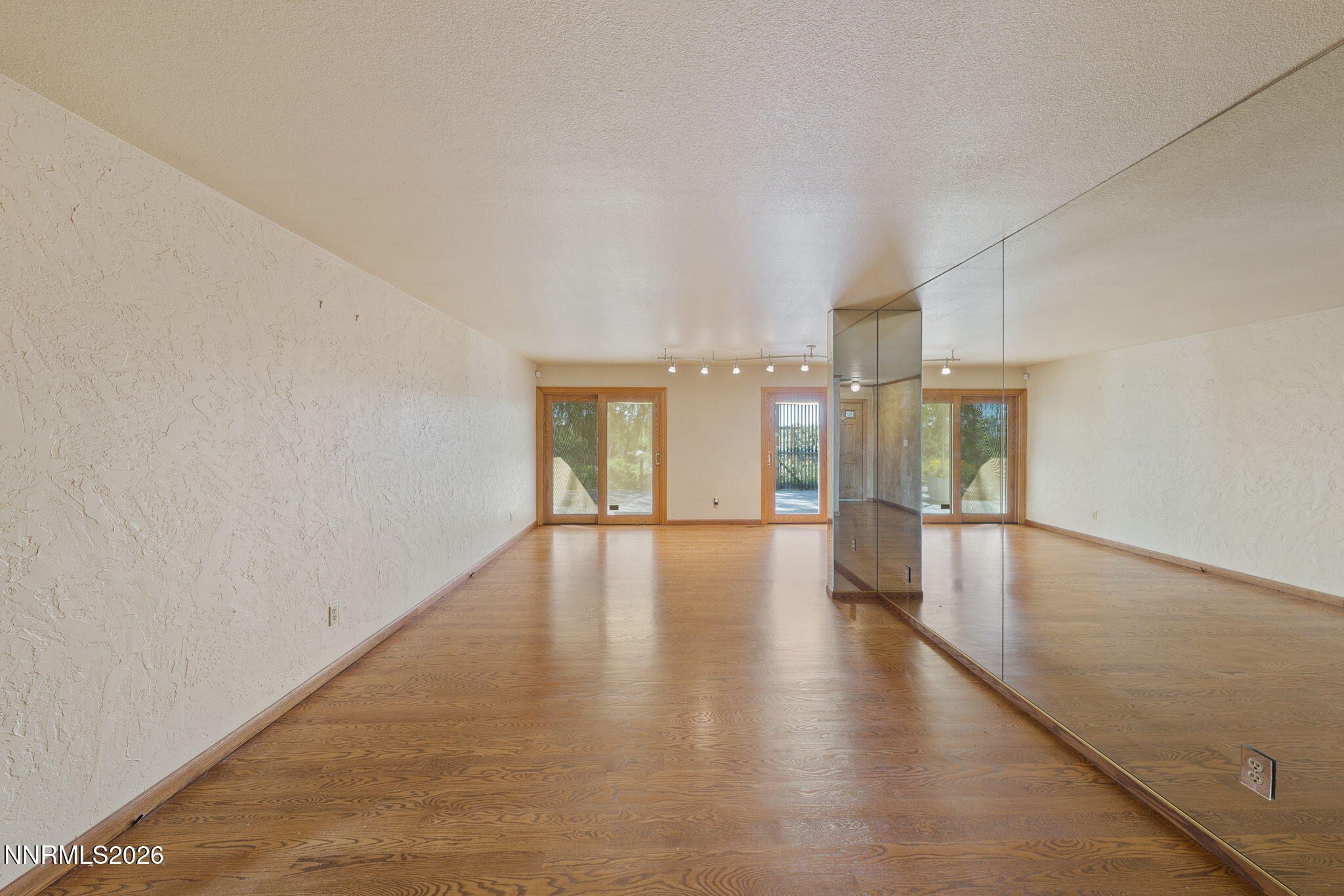 2230 King Edward Drive